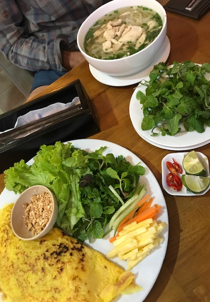 Hong Hoai - Pho soup and Ban Xao